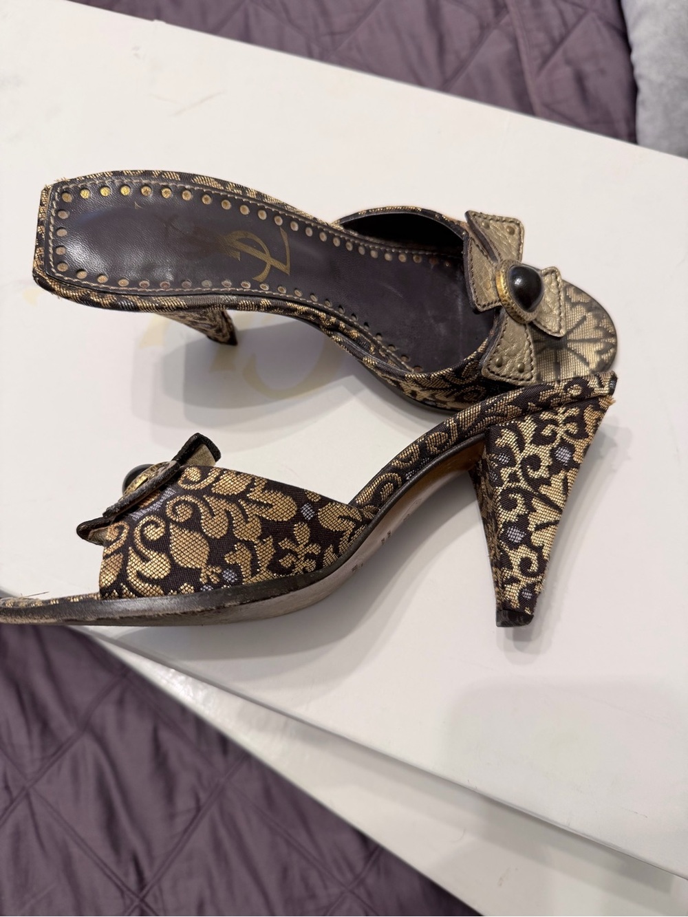 Yves Saint Laurent - Gold Embellished Open-Toe Women’s Heeled Sandals - Picture 3 of 7